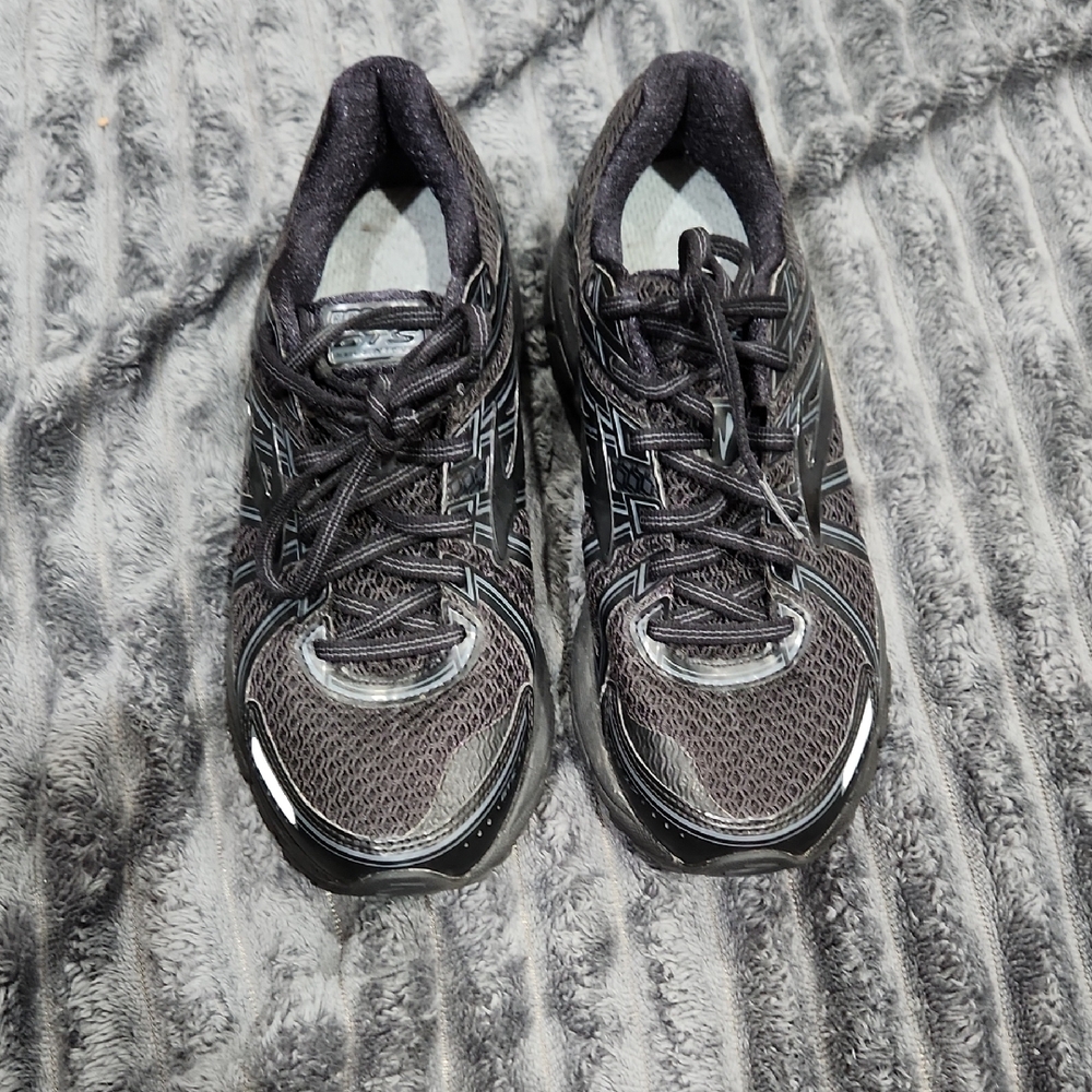 Brooks Black Athletic Shoes